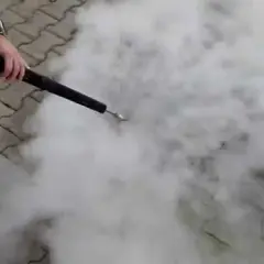 Jak usunąć ślady po oponach? Skuteczne metody i porady na każdą plamę