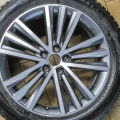 Felga aluminiowa do Opla Astry H, z widocznym rozstawem śrub 5x110.