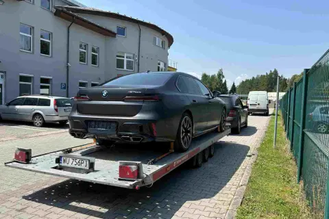 Jak holować auto bez haka - bezpieczne metody i porady krok po kroku