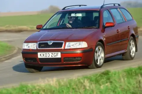 Ile płynu do chłodnicy Skoda Octavia? Sprawdź, zanim wymienisz!