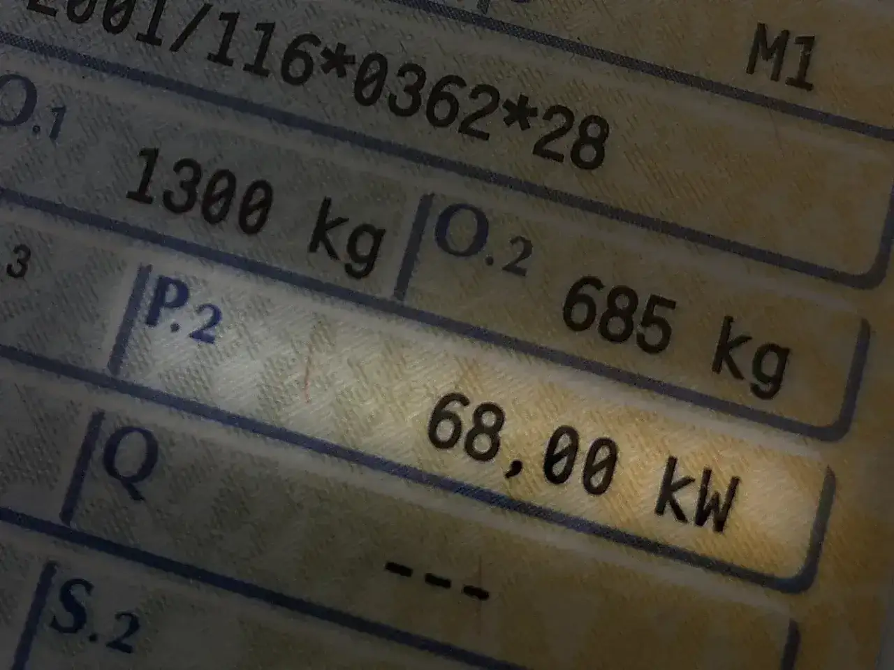 Dokument pojazdu: 68,00 kW to moc netto, czyli konie mechaniczne skrót. Wpis P.2 wskazuje na tę wartość.