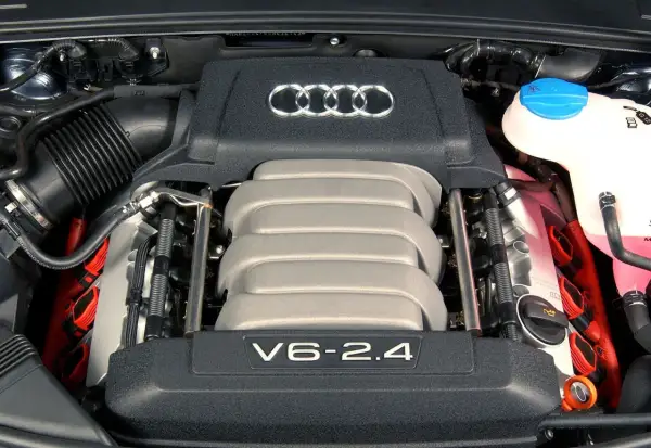 Silnik V6 2.4 z Audi A6 C6. Wiele pozytywnych opinii o jego pracy i niezawodności.